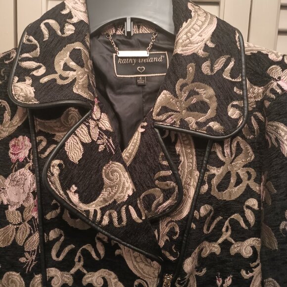 Vintage Kathy Ireland Tapestry Biker Jacket.  SZ L. - Picture 3 of 4
